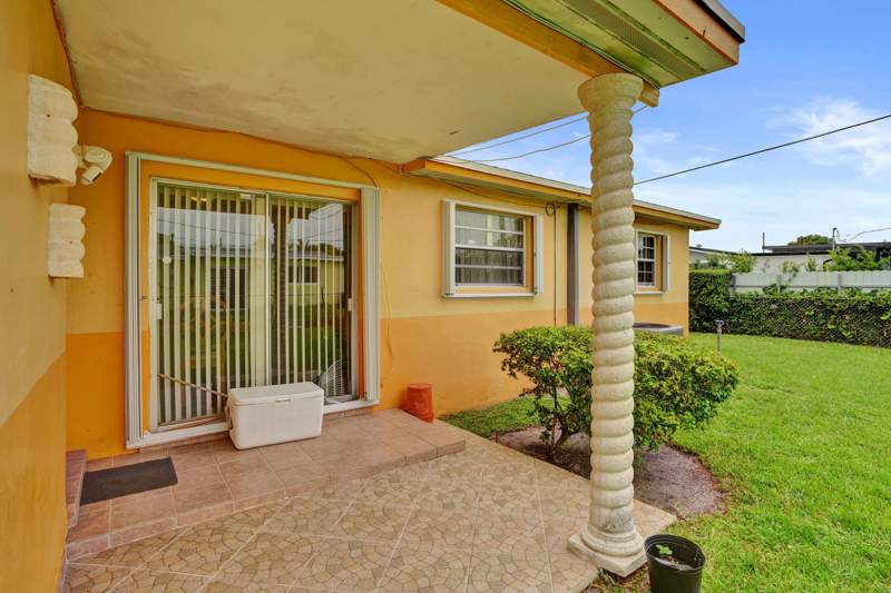 4 bedroom SingleFamilyResidence at 18800 NW 43rd Avenue, Realsite Ests Sec 3, Miami Gardens — photo 2