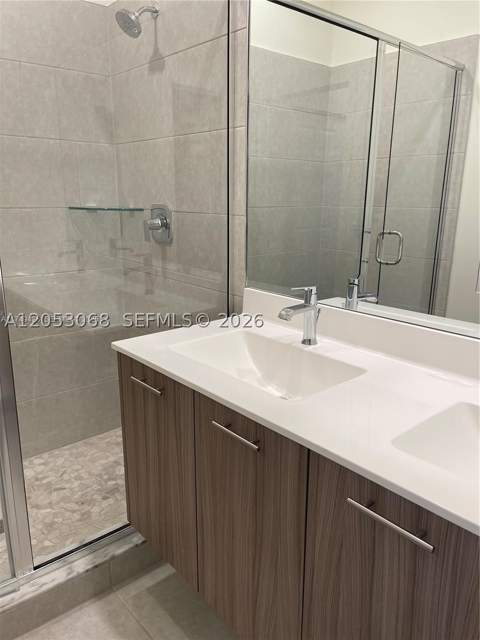 4576 NW 83rd Path, Doral FL - photo 10 of 16