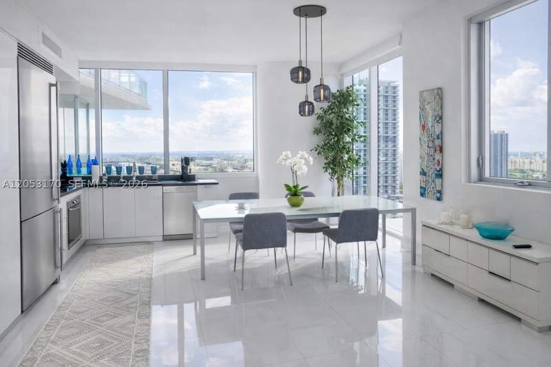 2 bedroom Condominium at 92 SW 3rd St 2510, Mint Condo, Miami — photo 3