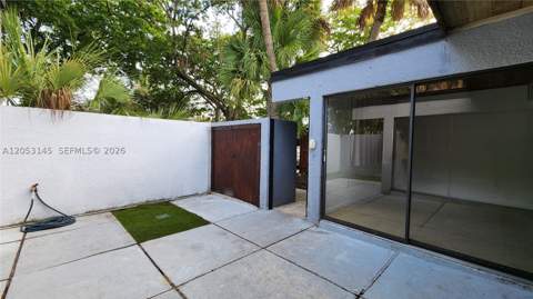 6439 Lemon Tree Ln, Miami Lakes FL - photo 17 of 20