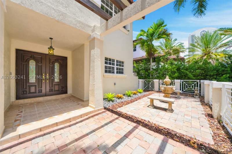 5 bedroom SingleFamilyResidence at 235 Atlantic Ave, Atlantic Island, Sunny Isles Beach — photo 4
