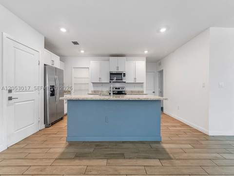 501 NE 6th Ct, Florida City FL - photo 11 of 47