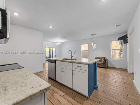 501 NE 6th Ct, Florida City FL - photo 15 of 47