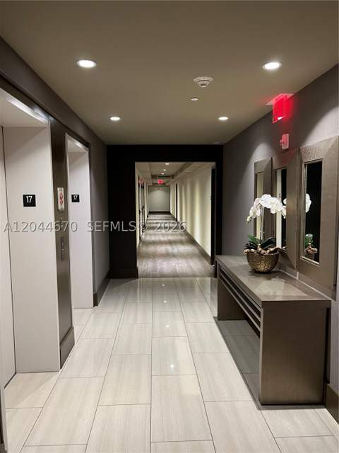 5252 NW 85th Ave 1707, Doral FL - photo 6 of 32