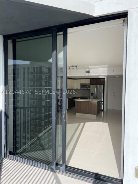 5252 NW 85th Ave 1707, Doral FL - photo 9 of 32