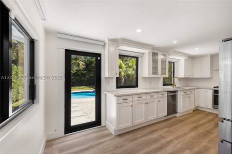 7111 SW 63rd Ave, South Miami FL - photo 10 of 22