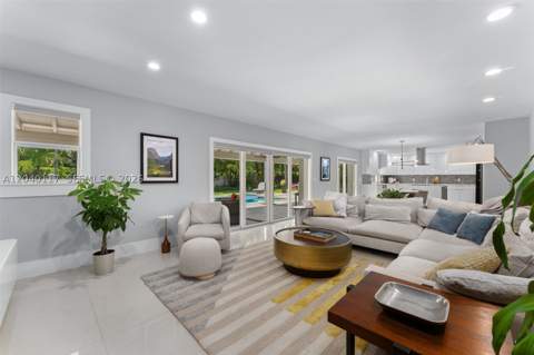 11721 Jacaranda Pl, Coral Gables FL - photo 11 of 31