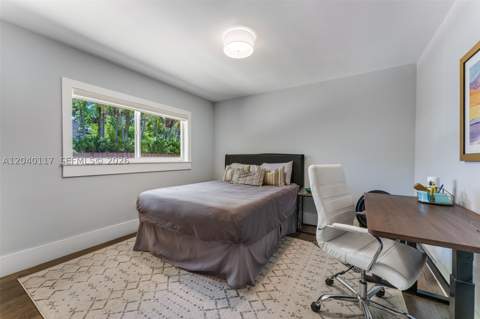 11721 Jacaranda Pl, Coral Gables FL - photo 21 of 31