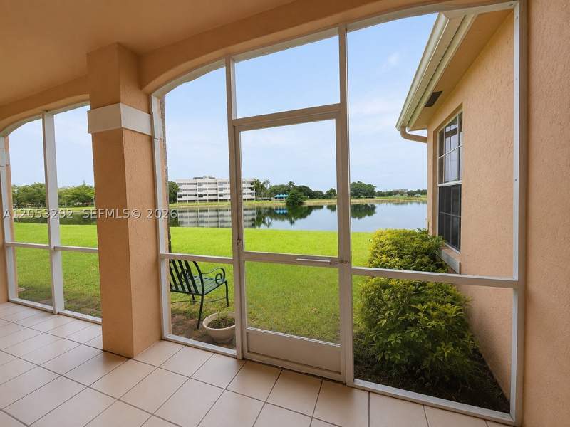 3 bedroom Condominium at 14817 Balgowan Rd 102-5, Regatta Pointe Condo No S, Miami Lakes — photo 2