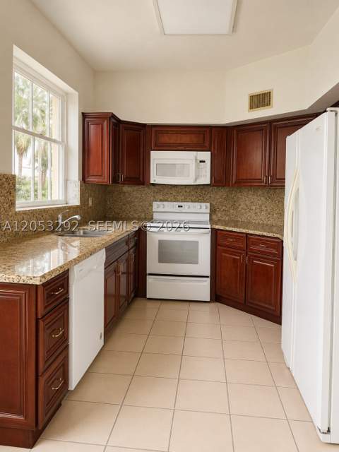 14817 Balgowan Rd 102-5, Miami Lakes FL - photo 8 of 15