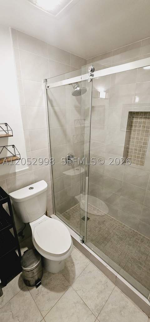 842 Meridian Ave 3D, Miami Beach FL - photo 11 of 20