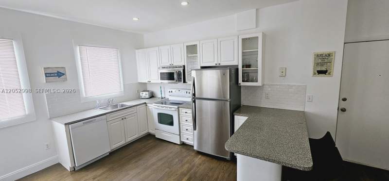 1 bedroom Condominium at 842 Meridian Ave 3D, The Patricia Condo, Miami Beach — photo 2
