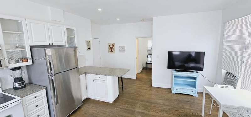 1 bedroom Condominium at 842 Meridian Ave 3D, The Patricia Condo, Miami Beach — photo 4