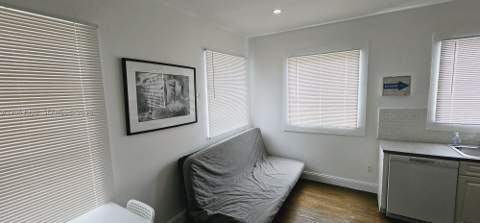 842 Meridian Ave 3D, Miami Beach FL - photo 6 of 20