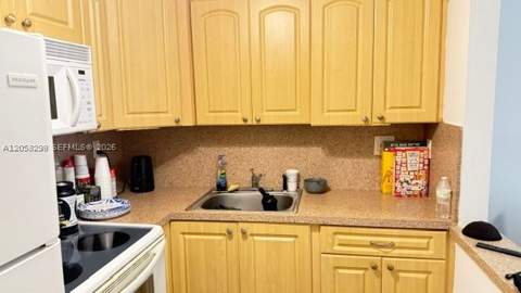 17570 Atlantic Blvd 105, Sunny Isles Beach FL - photo 10 of 14