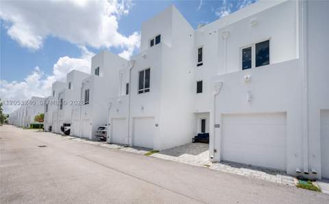 10265 NW 63rd Ter 204, Doral FL - photo 22 of 32
