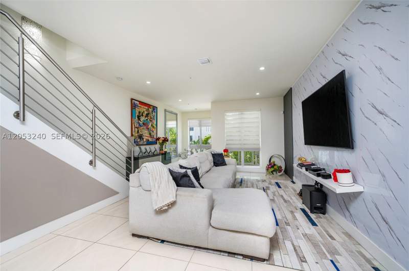 4 bedroom Condominium at 10265 NW 63rd Ter 204, Landmark At Doral Condo, Doral — photo 4