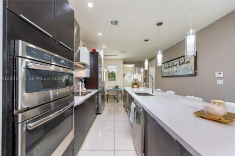 10265 NW 63rd Ter 204, Doral FL - photo 6 of 32