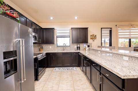 132 NE 26th Ave, Homestead FL - photo 12 of 91