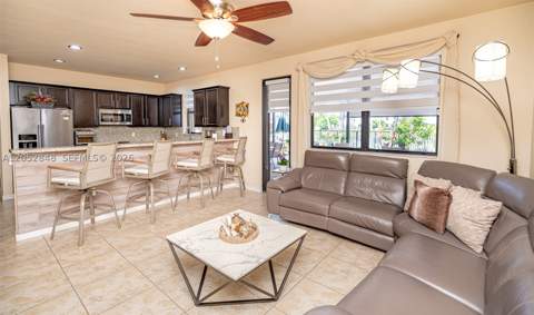 132 NE 26th Ave, Homestead FL - photo 7 of 91