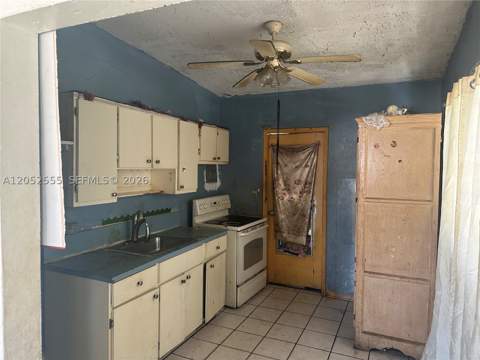 440 NW 133rd St, North Miami FL - photo 8 of 25