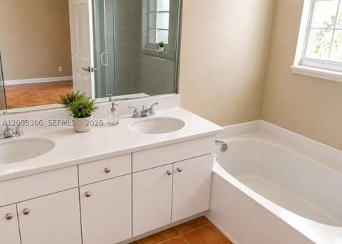 16032 SW 101st Ter, Miami FL - photo 10 of 12