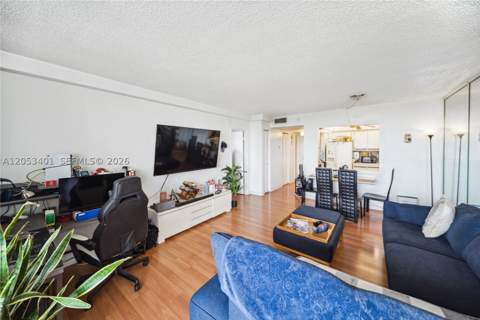 13499 Biscayne Blvd 703, North Miami FL - photo 15 of 39