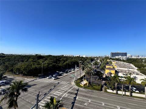 13499 Biscayne Blvd 703, North Miami FL - photo 22 of 39