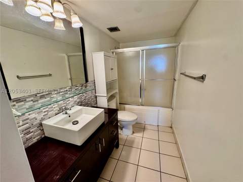 13499 Biscayne Blvd 703, North Miami FL - photo 8 of 39