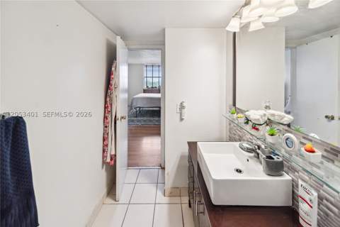 13499 Biscayne Blvd 703, North Miami FL - photo 9 of 39