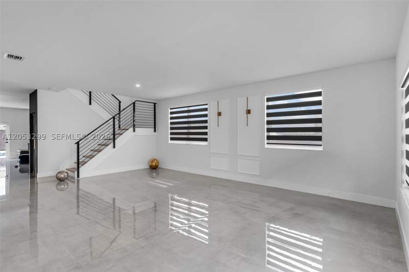 5 bedroom SingleFamilyResidence at 12765 SW 210th Ter, Siena North, Miami — photo 3