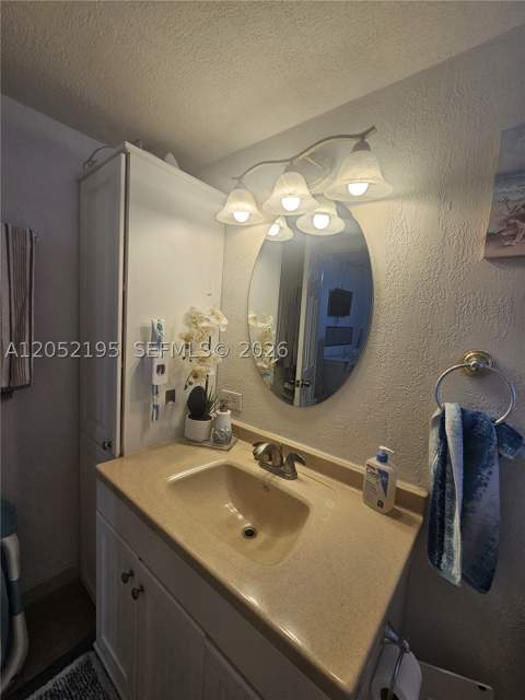 1750 W 46th St 518, Hialeah FL - photo 13 of 22