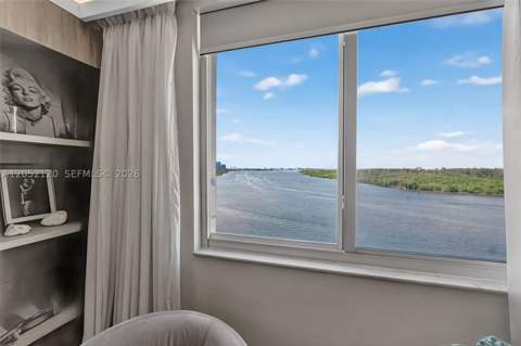 300 Bayview Dr 916, Sunny Isles Beach FL - photo 24 of 38