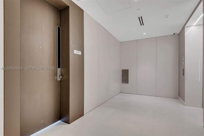 1 bedroom Condominium at 300 Biscayne Boulevard Way 3008W, Aston Martin Residences, Miami — photo 2