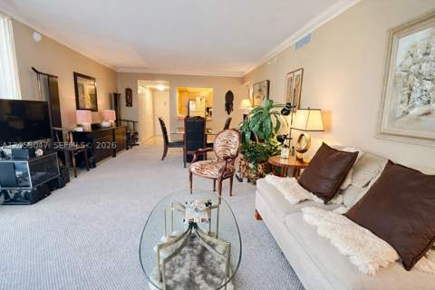 20505 E Country Club Dr 1033, Aventura FL - photo 7 of 15