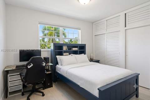 351 NW 206th Ter, Miami Gardens FL - photo 11 of 15