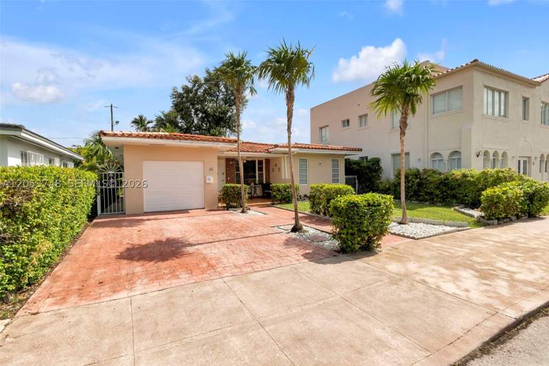 3 bedroom SingleFamilyResidence at 35 Oviedo Ave, Coral Gables Flagler Stre, Coral Gables — photo 2