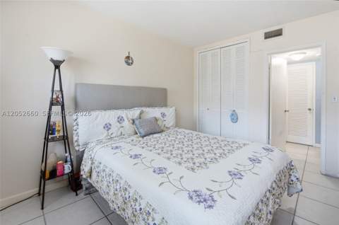 1450 NE 170th St 209, North Miami Beach FL - photo 17 of 46