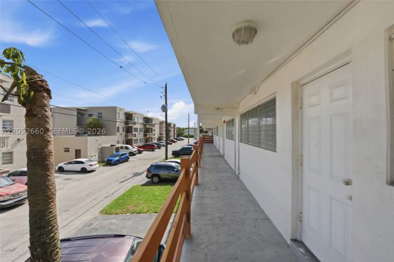 1 bedroom Condominium at 1450 NE 170th St 209, Floridian Arms Condo, North Miami Beach — photo 2