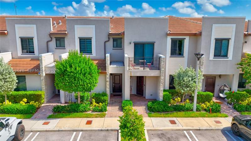 3 bedroom Townhouse at 953 NE 211th St, Via Ventura Neighborhood, Miami — photo 2