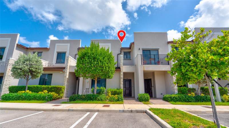 3 bedroom Townhouse at 953 NE 211th St, Via Ventura Neighborhood, Miami — photo 3