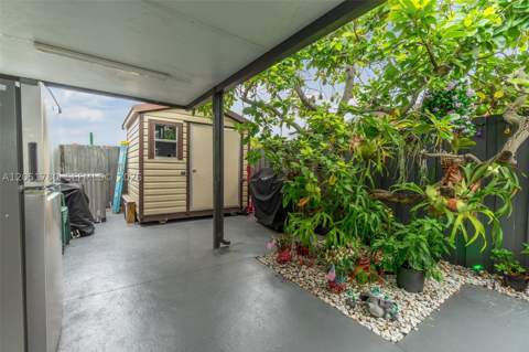 18928 NW 63rd Ct Cir, Hialeah FL - photo 23 of 28