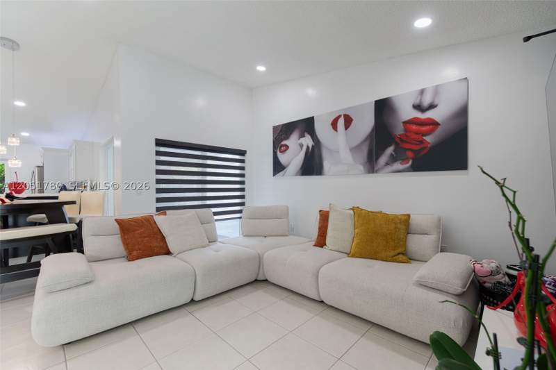 3 bedroom SingleFamilyResidence at 18928 NW 63rd Ct Cir, Country Lake Homes 1st Ad, Hialeah — photo 5