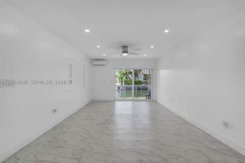 2225 NE 123rd St 102, North Miami FL - photo 6 of 34