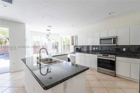10873 NW 71st St, Doral FL - photo 16 of 54