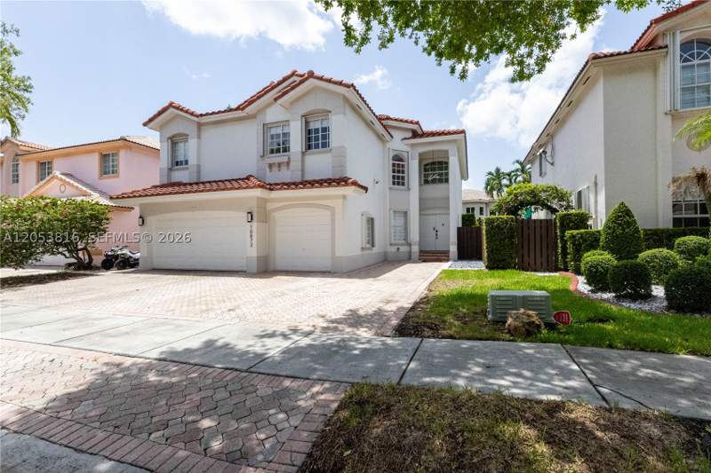 5 bedroom SingleFamilyResidence at 10873 NW 71st St, Doral Isles St Croix, Doral — photo 4