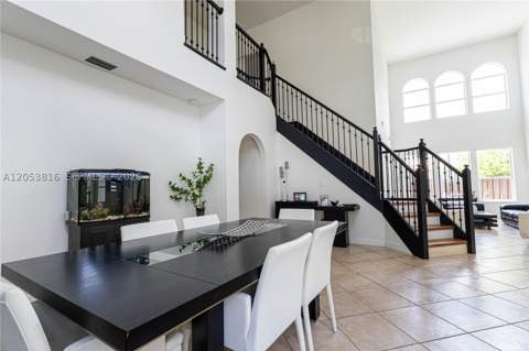 10873 NW 71st St, Doral FL - photo 8 of 54