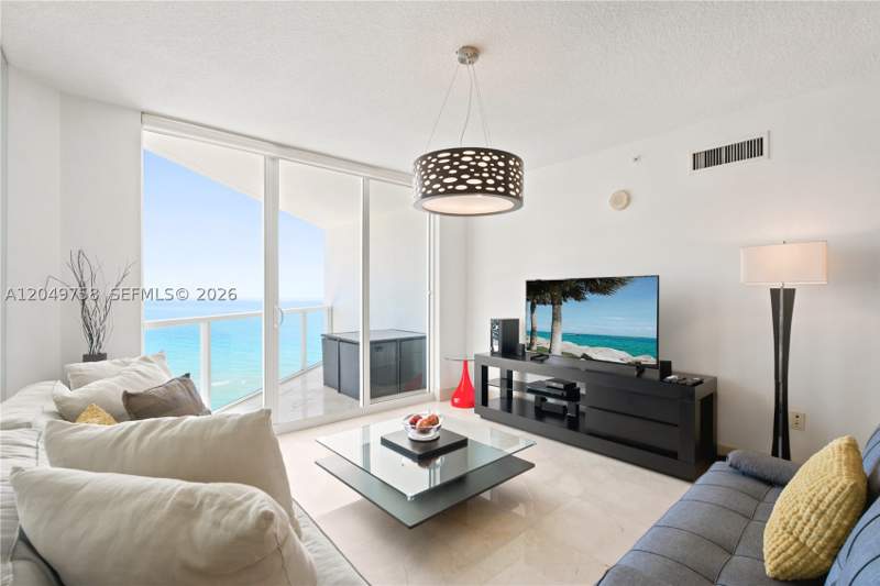 2 bedroom Condominium at 16699 Collins Ave 1604, La Perla Condo, Sunny Isles Beach — photo 2