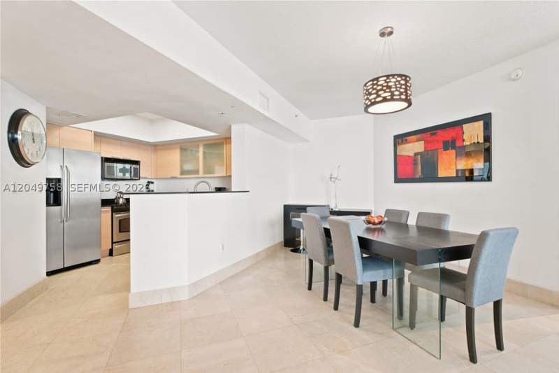 2 bedroom Condominium at 16699 Collins Ave 1604, La Perla Condo, Sunny Isles Beach — photo 4