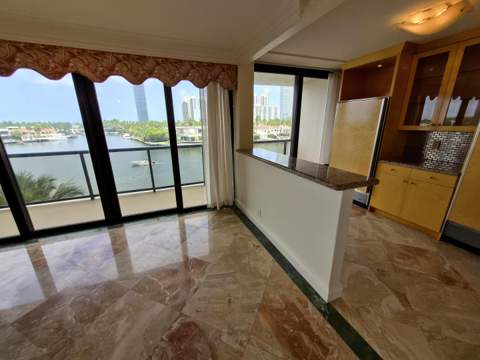 19667 Turnberry Way 4J, Aventura FL - photo 18 of 54